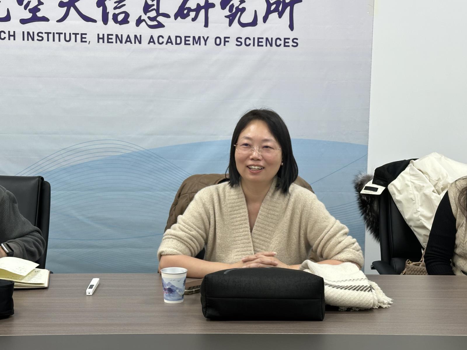 赫院长正面照.jpg