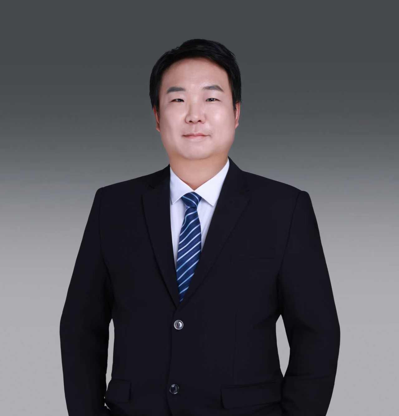 张航